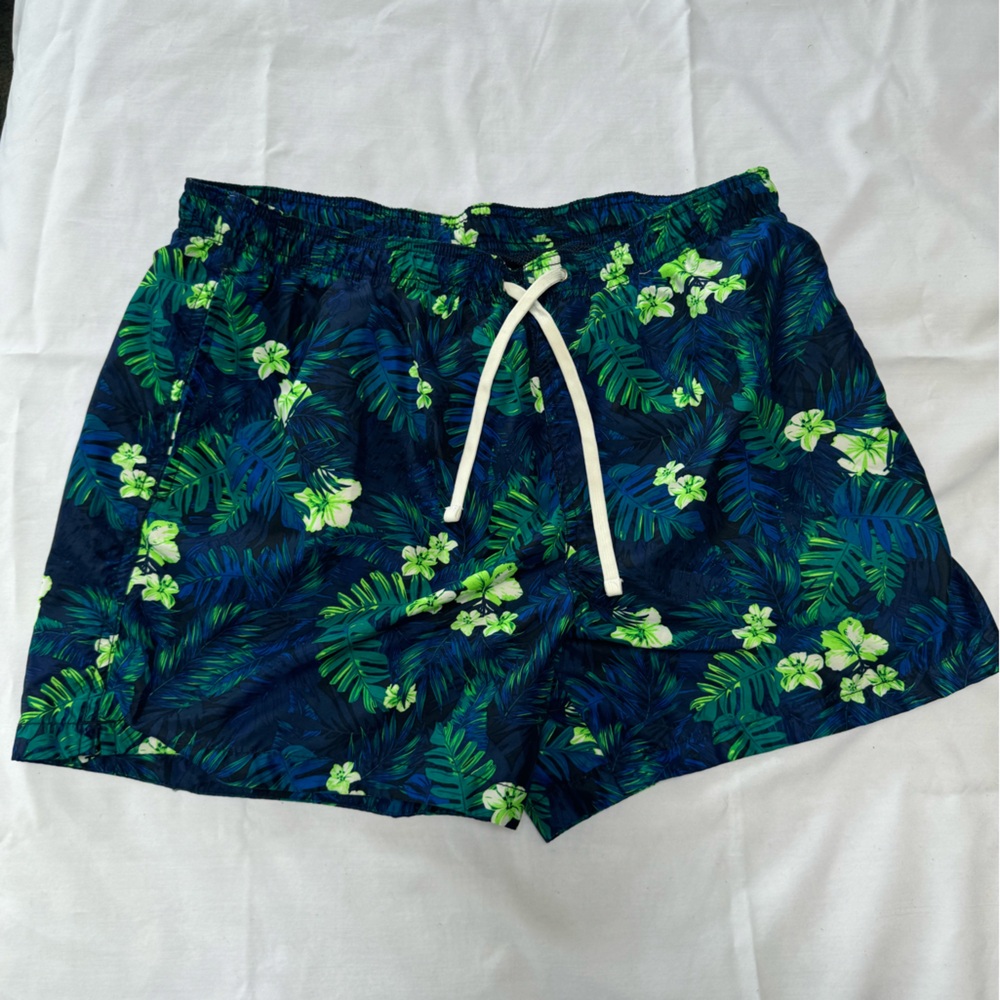 Short length bathing suit.